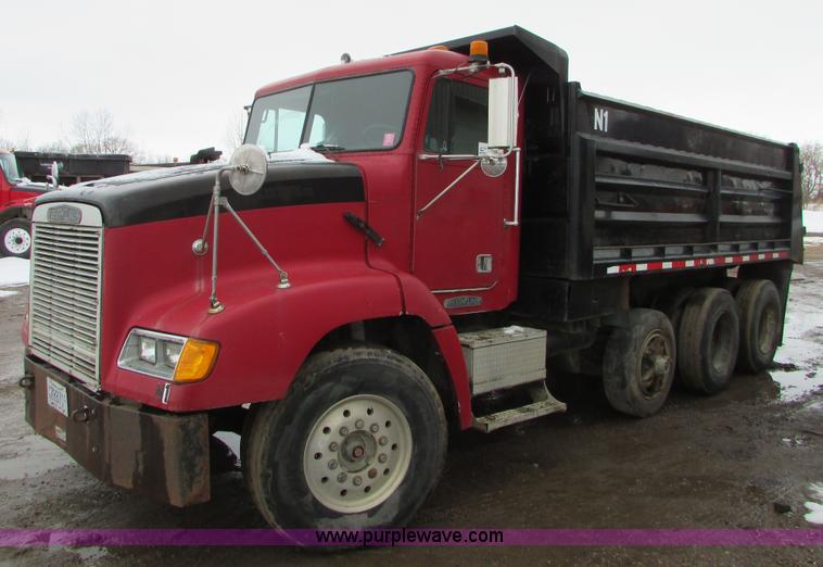 image for item I6552 1993 Freightliner FLD112 dump truck
