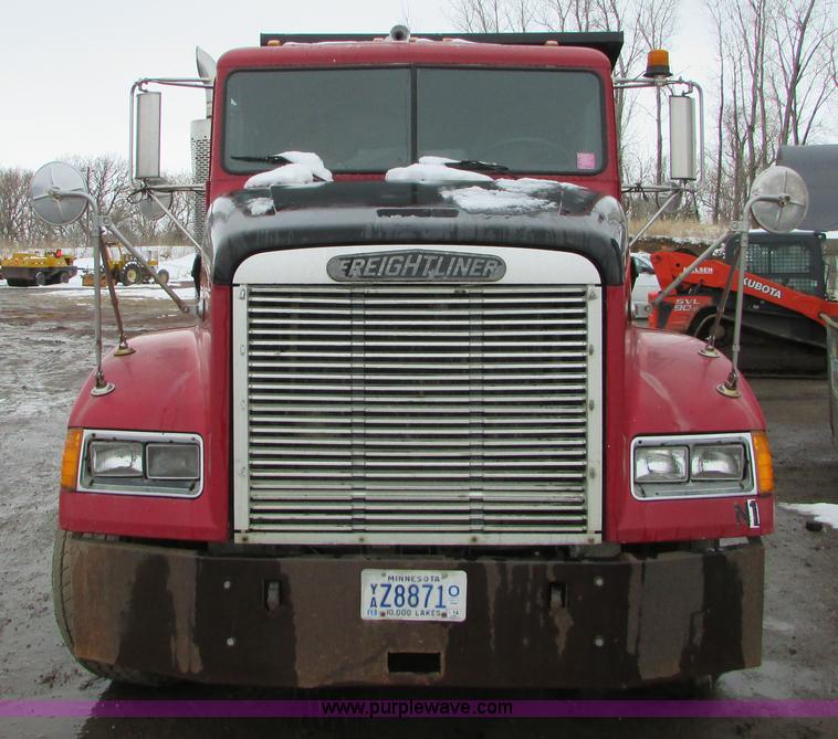 image for item I6552 1993 Freightliner FLD112 dump truck
