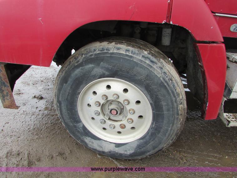 image for item I6552 1993 Freightliner FLD112 dump truck