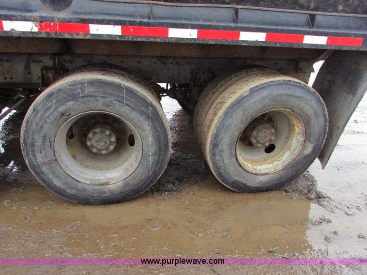 image for item I6552 1993 Freightliner FLD112 dump truck