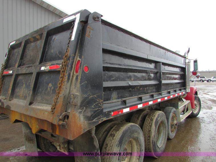 image for item I6552 1993 Freightliner FLD112 dump truck