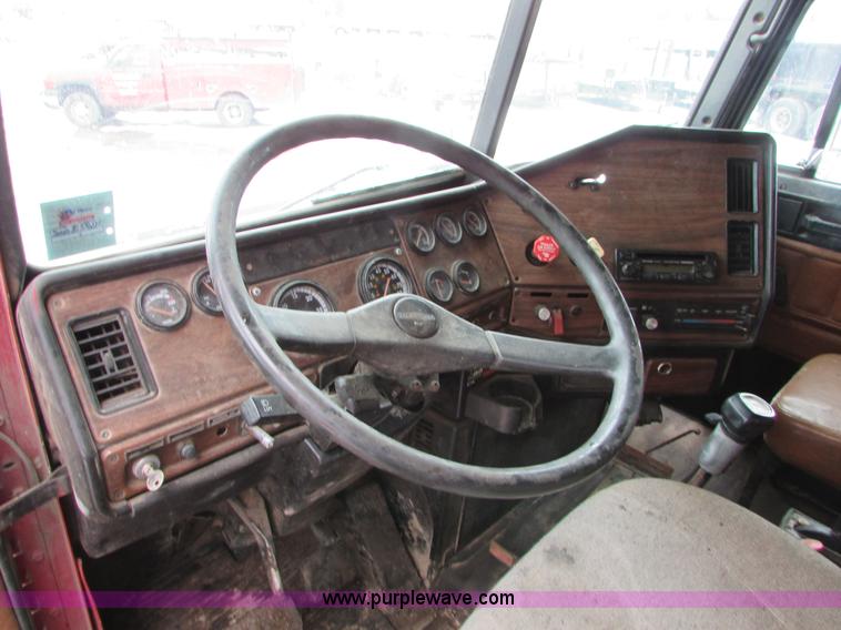 image for item I6552 1993 Freightliner FLD112 dump truck