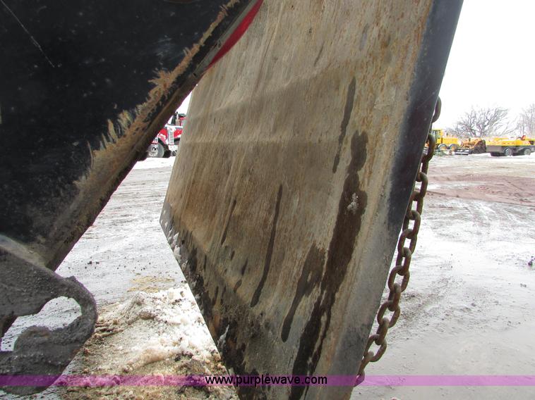 image for item I6552 1993 Freightliner FLD112 dump truck