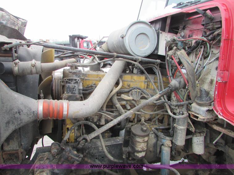 image for item I6552 1993 Freightliner FLD112 dump truck