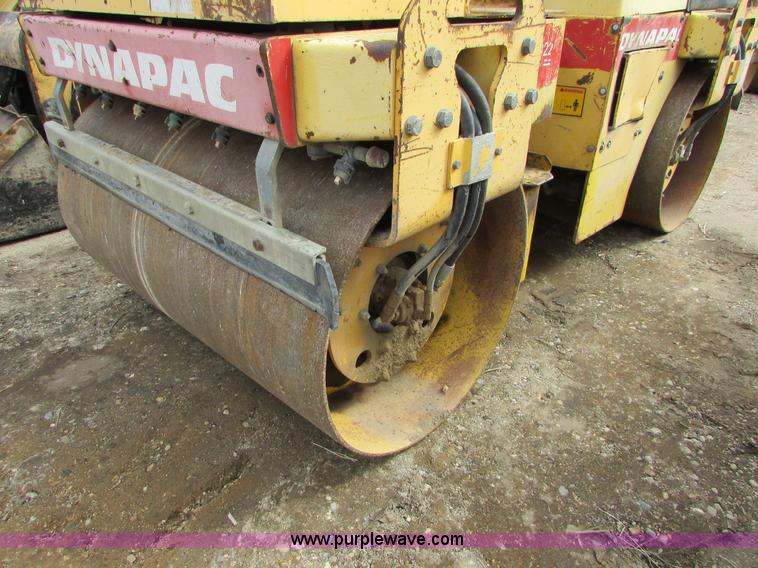 image for item I6554 1995 Dynapac CC122 double drum vibratory roller