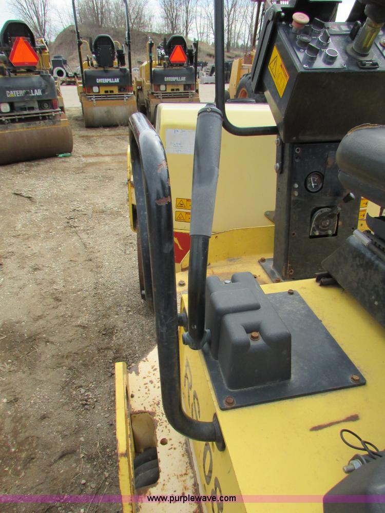 image for item I6555 2000 Dynapac CC122 double drum vibratory roller