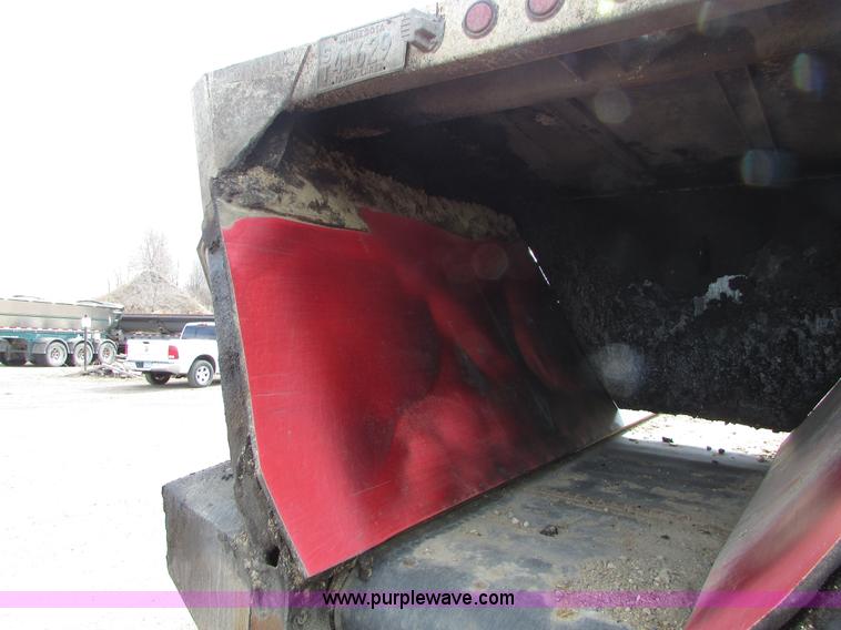 image for item I6558 1994 Red River LB237 live bottom trailer