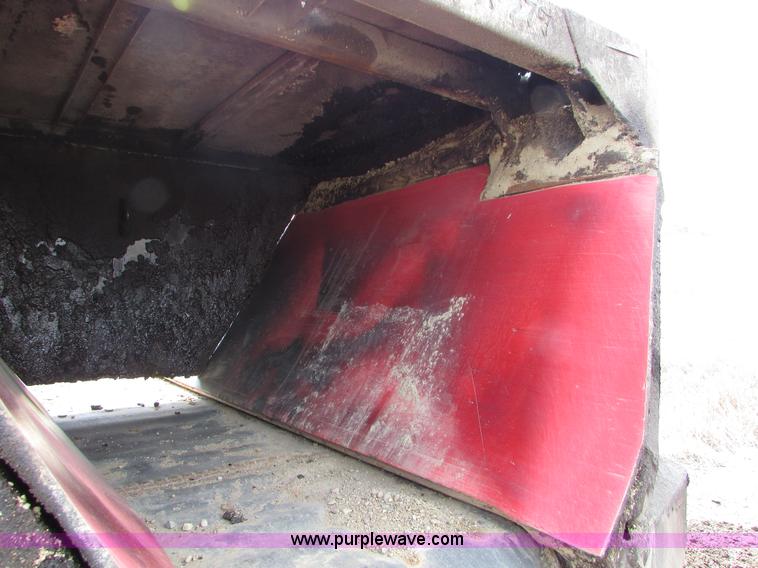 image for item I6558 1994 Red River LB237 live bottom trailer