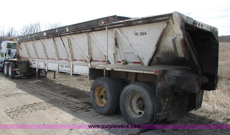 image for item I6559 1994 Red River LB237 live bottom trailer