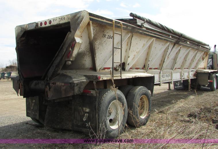 image for item I6559 1994 Red River LB237 live bottom trailer