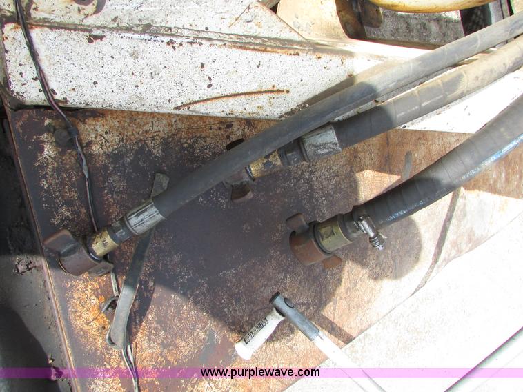 image for item I6559 1994 Red River LB237 live bottom trailer