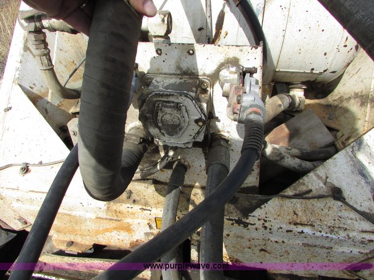 image for item I6559 1994 Red River LB237 live bottom trailer