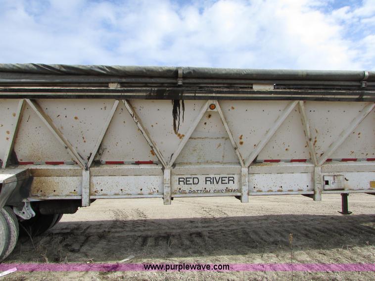 image for item I6559 1994 Red River LB237 live bottom trailer