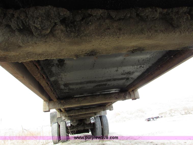 image for item I6559 1994 Red River LB237 live bottom trailer