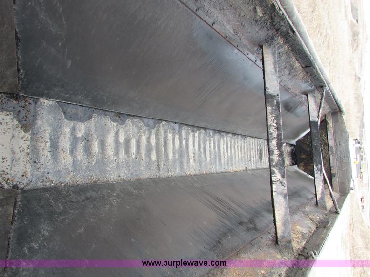 image for item I6559 1994 Red River LB237 live bottom trailer