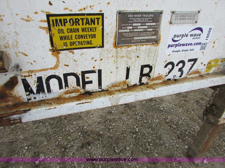image for item I6559 1994 Red River LB237 live bottom trailer