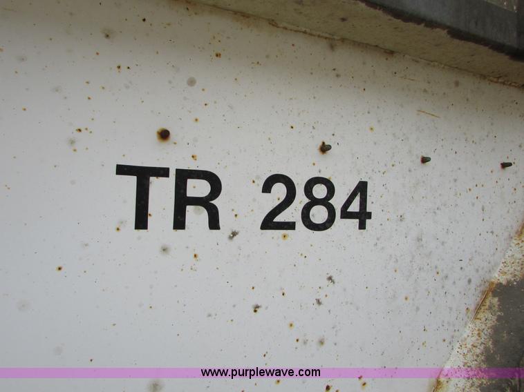 image for item I6559 1994 Red River LB237 live bottom trailer