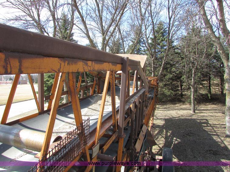 image for item I6564 Kohlberg 636-120 stacking conveyor