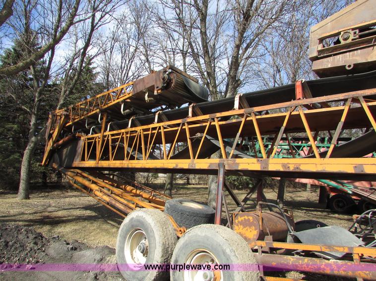 image for item I6564 Kohlberg 636-120 stacking conveyor