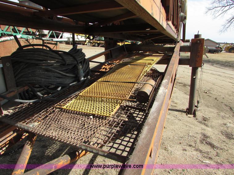image for item I6564 Kohlberg 636-120 stacking conveyor