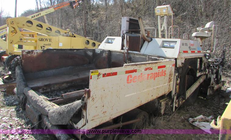 image for item I6565 Cedarapids CR551 asphalt paver