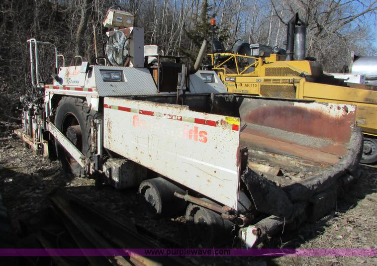 image for item I6565 Cedarapids CR551 asphalt paver