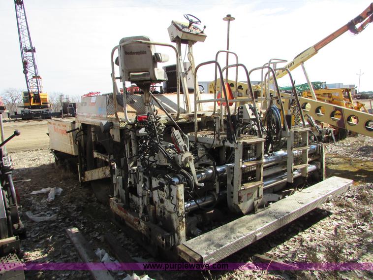 image for item I6565 Cedarapids CR551 asphalt paver