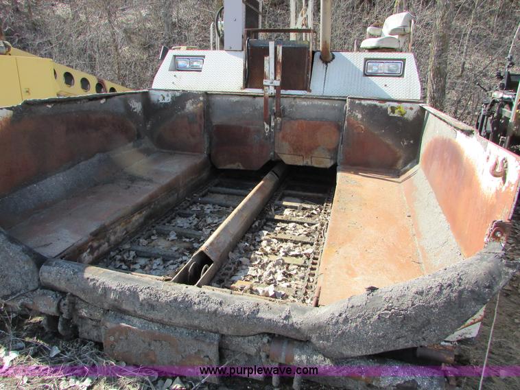 image for item I6565 Cedarapids CR551 asphalt paver