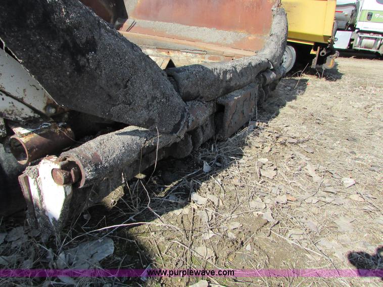 image for item I6565 Cedarapids CR551 asphalt paver