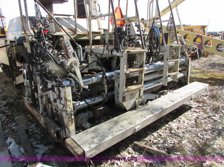 image for item I6565 Cedarapids CR551 asphalt paver