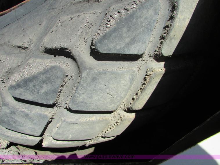 image for item I6565 Cedarapids CR551 asphalt paver