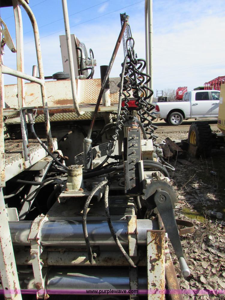 image for item I6565 Cedarapids CR551 asphalt paver