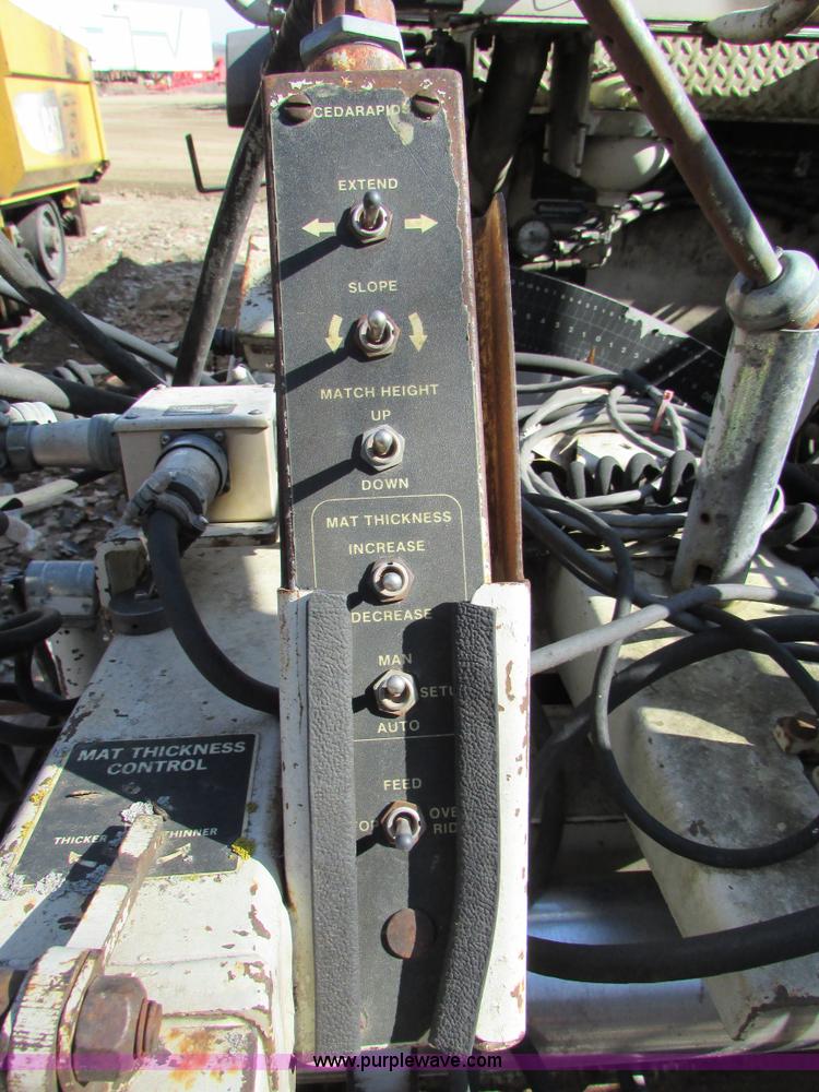 image for item I6565 Cedarapids CR551 asphalt paver