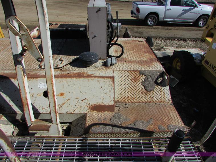 image for item I6565 Cedarapids CR551 asphalt paver