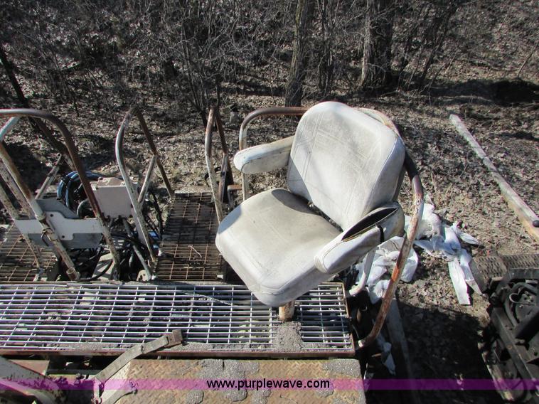 image for item I6565 Cedarapids CR551 asphalt paver