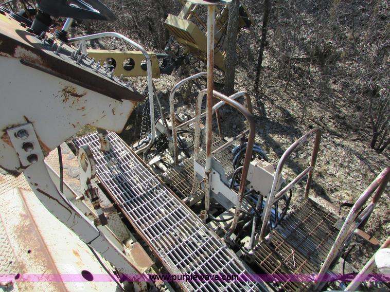 image for item I6565 Cedarapids CR551 asphalt paver