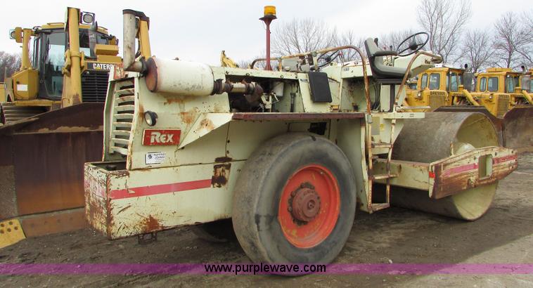 image for item I6568 Rex SP-910B single vibratory drum roller