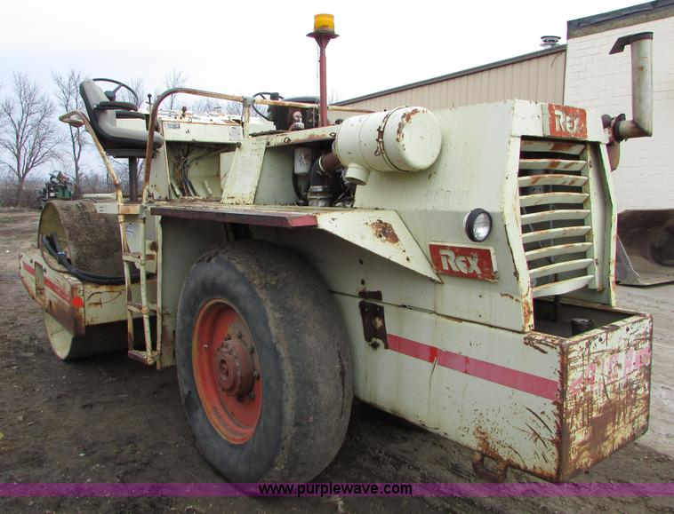 image for item I6568 Rex SP-910B single vibratory drum roller