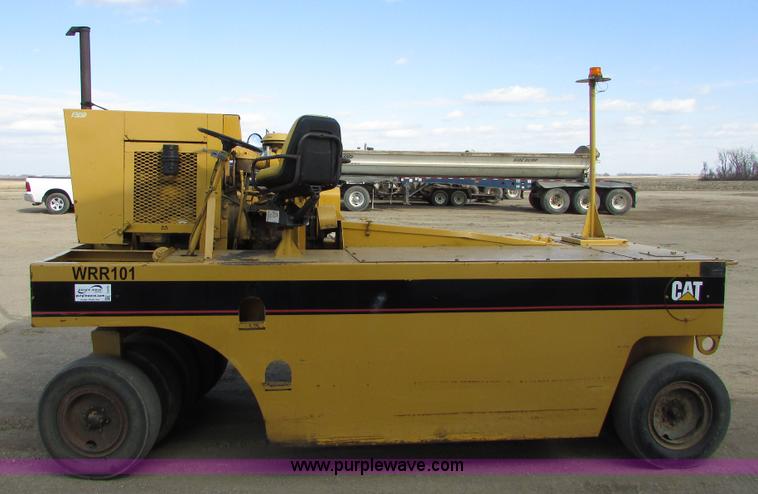 image for item I6570 Ingram 11-2700-R pneumatic roller