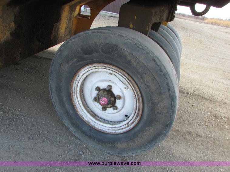 image for item I6570 Ingram 11-2700-R pneumatic roller