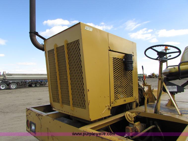 image for item I6570 Ingram 11-2700-R pneumatic roller