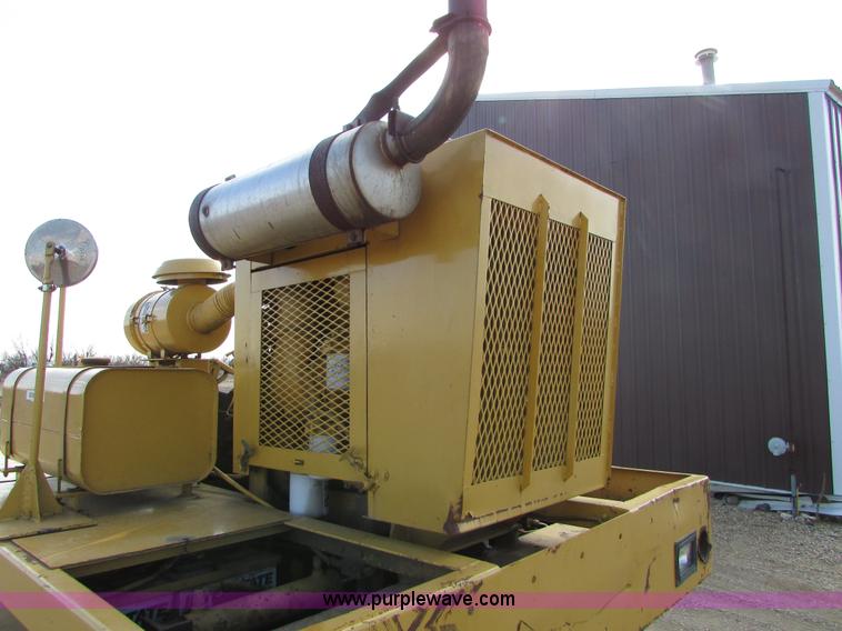 image for item I6570 Ingram 11-2700-R pneumatic roller