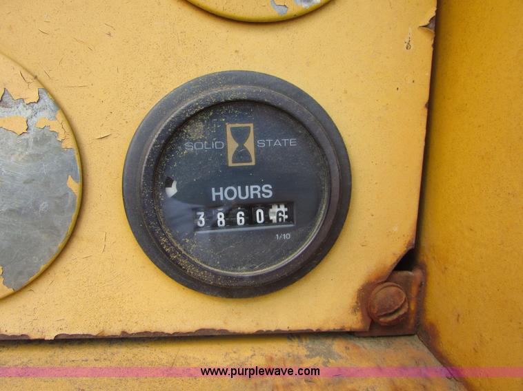 image for item I6570 Ingram 11-2700-R pneumatic roller