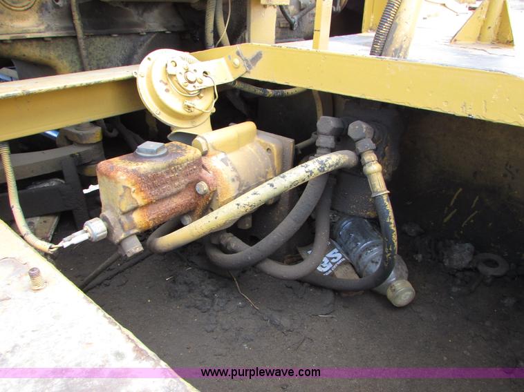 image for item I6570 Ingram 11-2700-R pneumatic roller