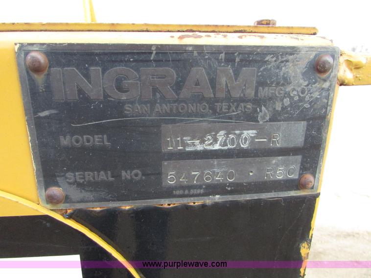 image for item I6570 Ingram 11-2700-R pneumatic roller