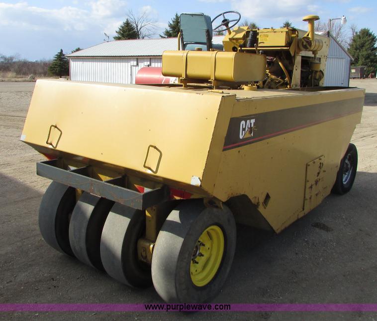 image for item I6571 Bros SP2500 pneumatic roller