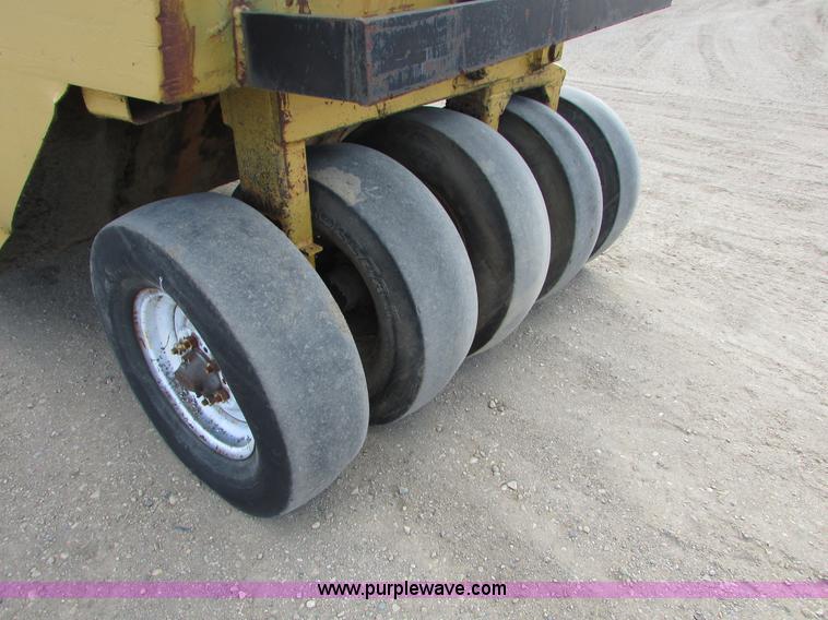 image for item I6571 Bros SP2500 pneumatic roller