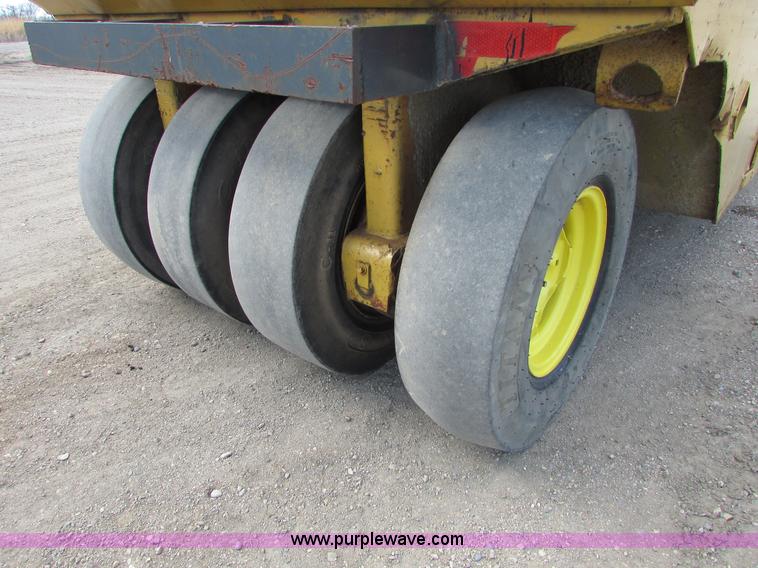 image for item I6571 Bros SP2500 pneumatic roller