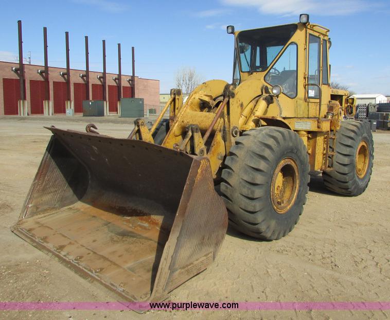 image for item I6572 1969 Caterpillar 950 wheel loader