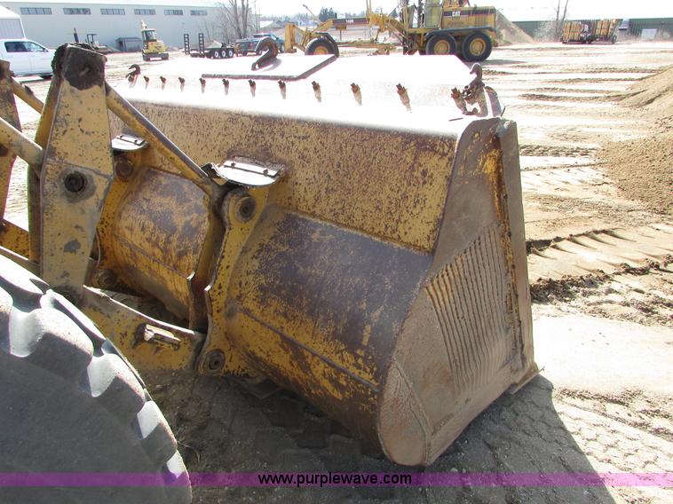 image for item I6572 1969 Caterpillar 950 wheel loader